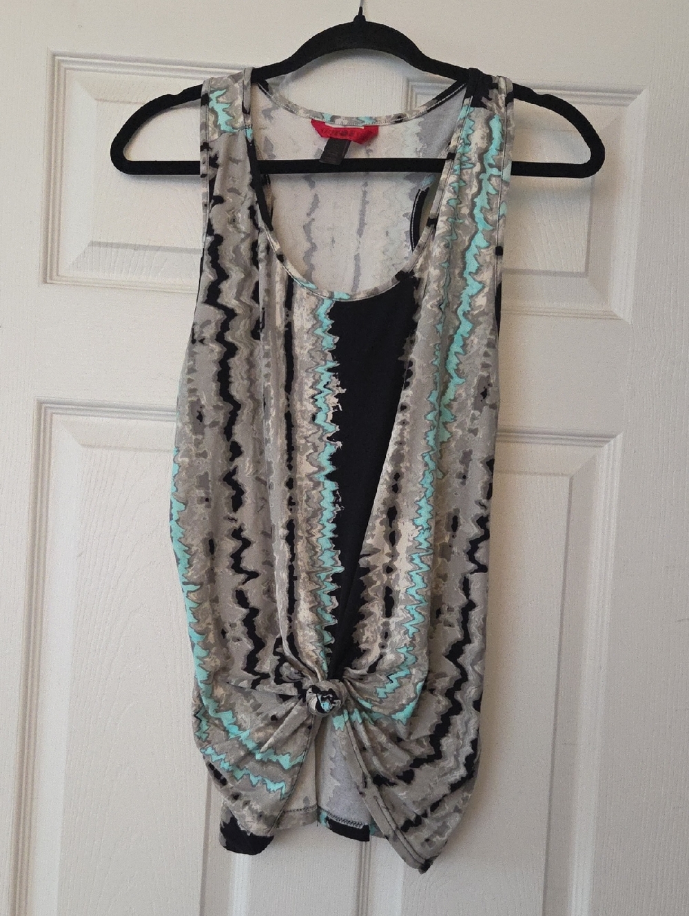 Hot Kiss Knot-Front Tank Top - Gray & Aqua